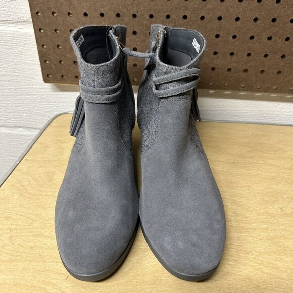 Crocs Leigh Gray Suede Side Zip Wedge Ankle Booties Shoes 204676 Womens Size 11 - Picture 3 of 9